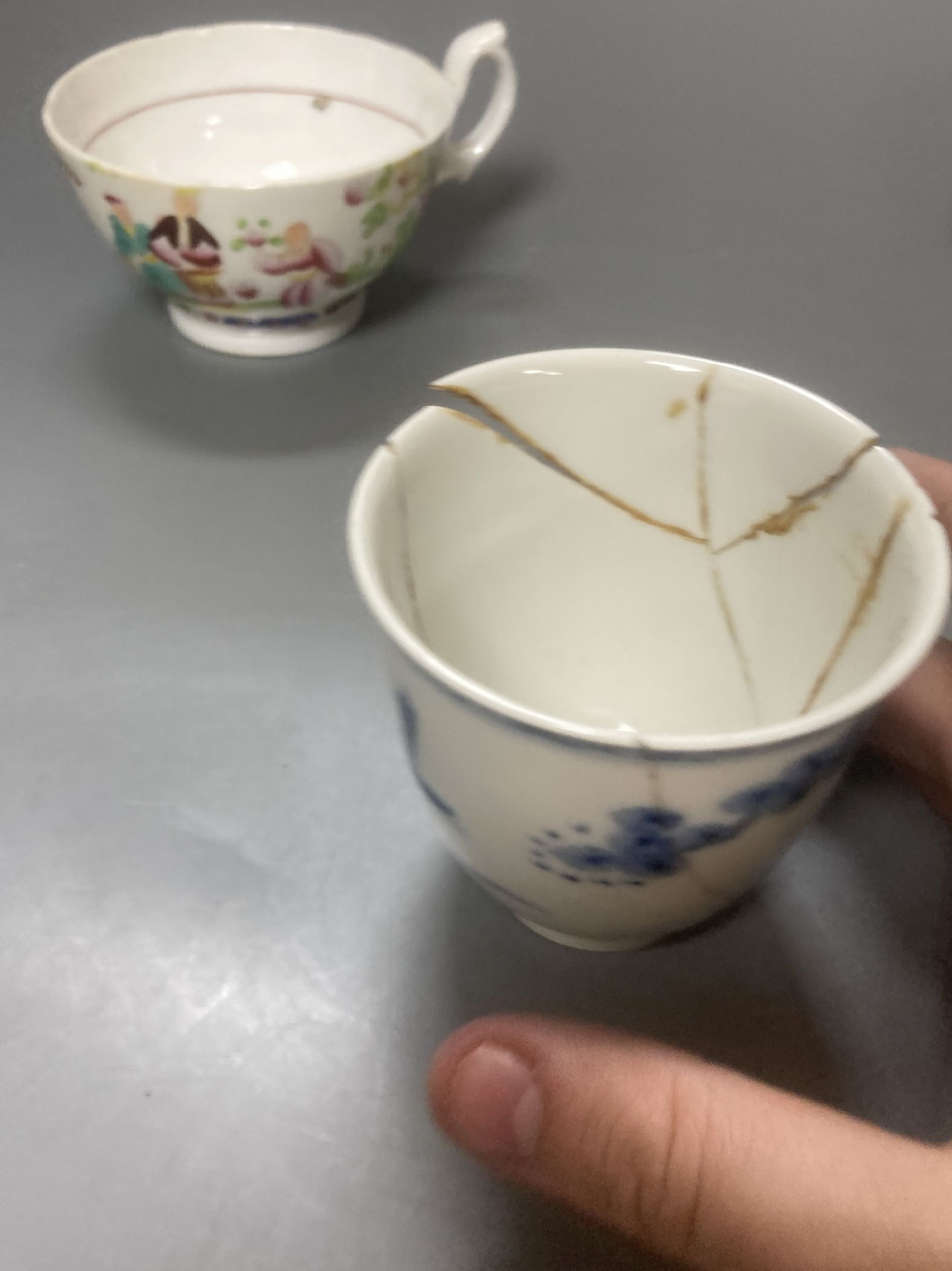 Five Chinese export tea cups / bowls and one other